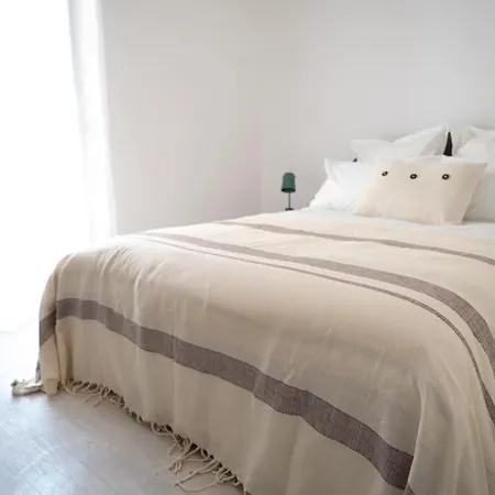 Lou Cabanot - Appartement Lumineux 3 Chambres - Parking Gratuit Beziers Exterior photo
